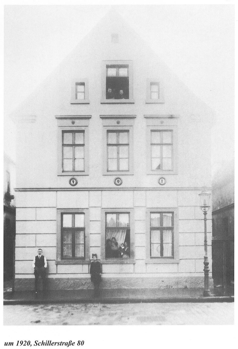 Historische Aufnahme des Hauses in der Schillerstraße